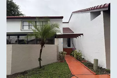 9901 NW 9th St Cir #3-2, Miami, FL 33172 - Photo 1