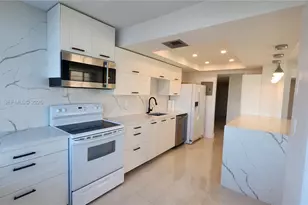 18051 Biscayne Blvd, Aventura, FL 33160 - Photo 1