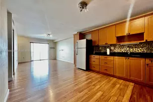 424 SW 7th St, Miami, FL 33130 - Photo 1