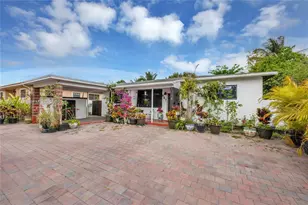 887 NE 145th St, North Miami, FL 33161 - Photo 1
