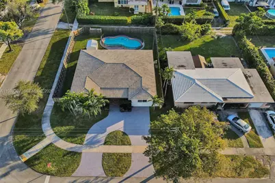 1102 Meadowlark Ave, Miami Springs, FL 33166 - Photo 1