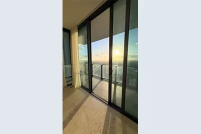 88 SW 7th St #3906, Miami, FL 33130 - Photo 1