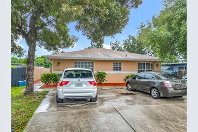 530 NE 34th St #1, Pompano Beach, FL 33064 - Photo 1