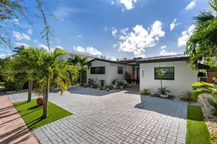 550 W 51st St, Miami Beach, FL 33140 - Photo 1