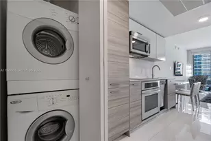 1300 Brickell Bay Dr, Miami, FL 33131 - Photo 1