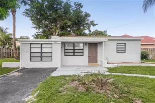 1367 NE 27th St, Pompano Beach, FL 33064 - Photo 1
