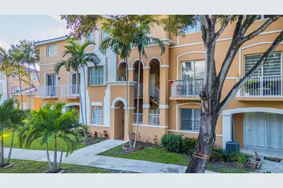 17710 NW 73rd Ave #201-20, Hialeah, FL 33015 - Photo 1