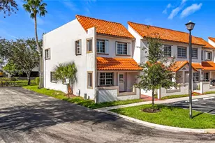 9521 NW 42nd St, Sunrise, FL 33351 - Photo 1