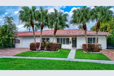 2085 Ixora Rd #0, North Miami, FL 33181 - Photo 1