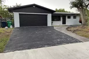 11412 SW 113th Pl, Miami, FL 33176 - Photo 1