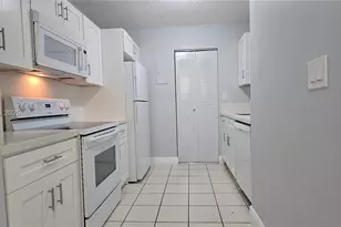 646 NW 114th Ave, Sweetwater, FL 33172 - Photo 1