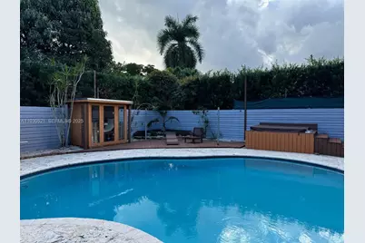 985 NE 115th St, Biscayne Park, FL 33161 - Photo 1