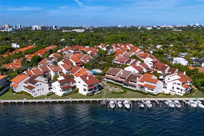 2000 S Bayshore Dr #27, Coconut Grove, FL 33133 - Photo 1