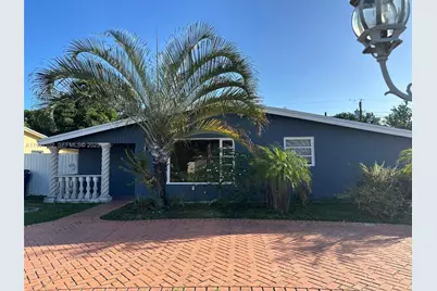 740 NW 178th Ter, Miami Gardens, FL 33169 - Photo 1