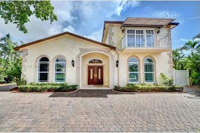117 NW 8th Street, Boca Raton, FL 33432 - Photo 1