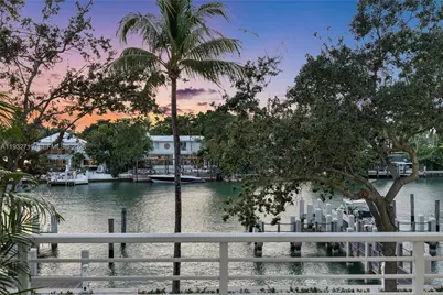 6109 W Laguna Dr W #6109, Miami Beach, FL 33141 - Photo 1