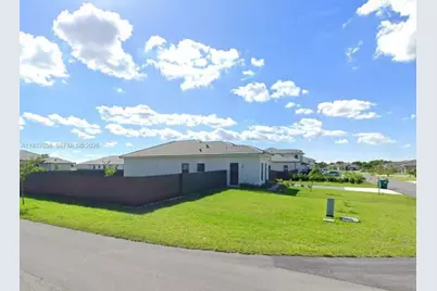 32207 SW 196th Ave #2, Homestead, FL 33030 - Photo 1