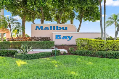 752 NW 208th Ter, Pembroke Pines, FL 33029 - Photo 1
