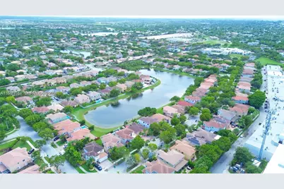 8934 SW 206th St, Cutler Bay, FL 33189 - Photo 1