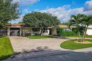 1707 NE 52nd St, Fort Lauderdale, FL 33334 - Photo 1