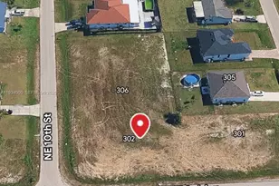 302 NE 10th St, Cape Coral, FL 33909 - Photo 1