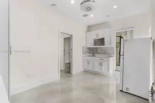 161Xx SW 44th Ln, Miami, FL 33185 - Photo 1