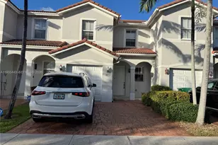 1027 NE 207th St, Miami, FL 33179 - Photo 1