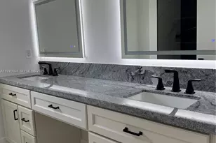 1090 SE 6th Ave, Dania Beach, FL 33004 - Photo 1