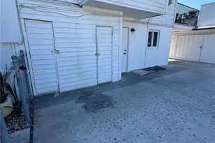 290 NW 45th Ave, Miami, FL 33126 - Photo 1