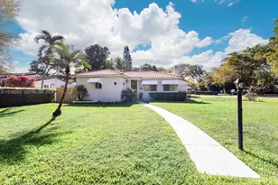1000 NE 116th St, Biscayne Park, FL 33161 - Photo 1
