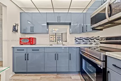 421 NE 14th Ave #405, Hallandale Beach, FL 33009 - Photo 1