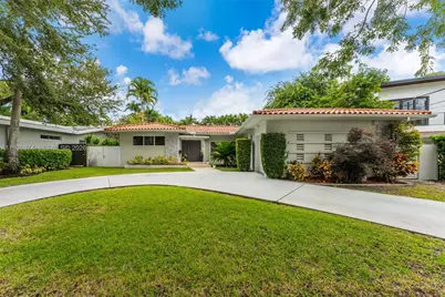 54 Bay Heights Dr, Miami, FL 33133 - Photo 1