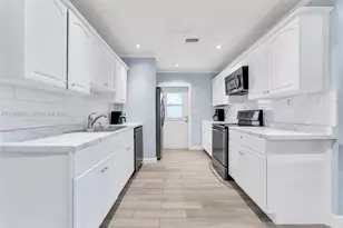 660 NE 59th Ct, Oakland Park, FL 33334 - Photo 1