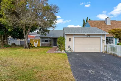 1370 Osprey Ct, Homestead, FL 33035 - Photo 1