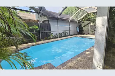 1451 W Sandpiper Cir #1451, Pembroke Pines, FL 33026 - Photo 1
