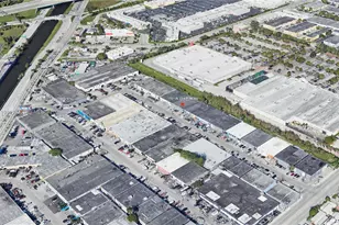 1701 W 33rd Pl, Hialeah, FL 33012 - Photo 1