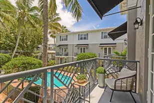 2249 NE 9th Ave, Wilton Manors, FL 33305 - Photo 1