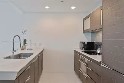 200 Biscayne Boulevard Way #3514, Miami, FL 33131 - Photo 1