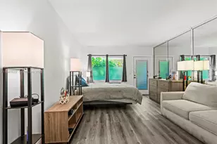 1060 Pennsylvania Ave, Miami Beach, FL 33139 - Photo 1