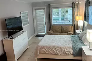 334 Washington Ave, Miami Beach, FL 33139 - Photo 1