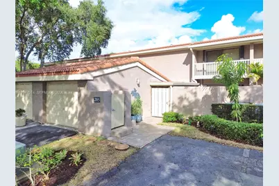 205 Bonnie Brae Way #33, Hollywood, FL 33021 - Photo 1