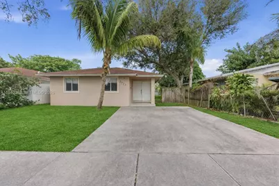 5723 SW 40th St, West Park, FL 33023 - Photo 1