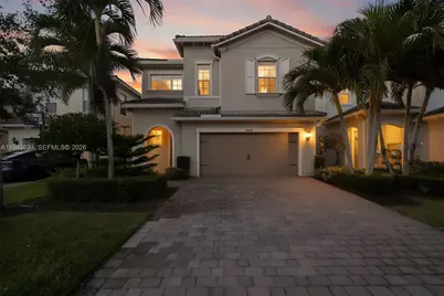 964 Banyan Dr, Hollywood, FL 33021 - Photo 1