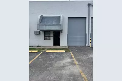 7555 NW 70th St #7555, Miami, FL 33166 - Photo 1