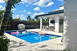 528 SW 166th Terrace, Weston, FL 33326 - Photo 1