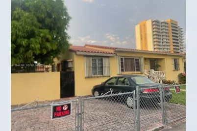 951 SW 9th St #Side, Miami, FL 33130 - Photo 1