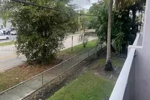 2690 W 76th St, Hialeah, FL 33016 - Photo 20