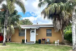 33 NW 8th Ave, Homestead, FL 33030 - Photo 1