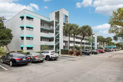 4725 E Lucerne Lakes Blvd E #405, Lake Worth, FL 33467 - Photo 1