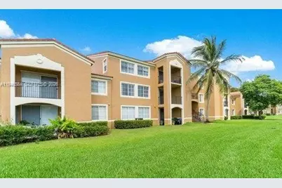 7930 N Nob Hill Rd #204, Tamarac, FL 33321 - Photo 1